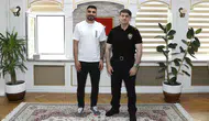 Konyaspor Kaptanı Demirbağ, yeni Emniyet Müdürü’nü ziyaret etti