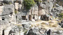 Aksaray’daki Manastır Vadisi tarihiyle büyülüyor