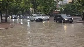 Konyalılar dikkat! Yağmur nedeniyle trafiğe açılan ve kapatılan cadde ve alt geçitler açıklandı