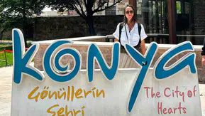 Binlerce kilometreden Konya’ya geldi gözyaşlarına boğuldu