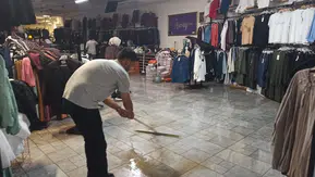 Seydişehir’de sağanak etkili oldu, iş yerlerini su bastı