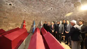Bakan Çifçi Konya’da o kabirleri ziyaret etti