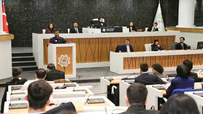 Konya'da genç siyasetçiler TBMM’yi aratmayan oturum düzenledi