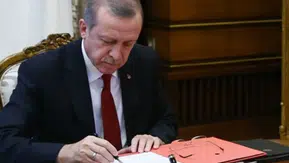 Erdoğan birçok üst düzey ismi görevden aldı, yeni atamalar yapıldı