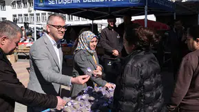 Başkandan jest! Konya'da kadınlara lavanta kesesi sürprizi