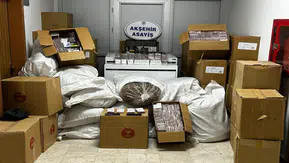 Konya'da polis baskını! 1,2 milyon TL’lik kaçak tütün ele geçirildi