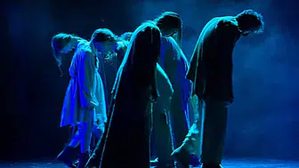 Değişmeyen sorularla yüzleşmeye cesaret edenler için “Sefiller” Konya’da