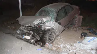 Konya'da traktör ve otomobil kafa kafaya çarpıştı!