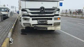 Aksaray’da hakemleri taşıyan otomobil tırla çarpıştı: 5 yaralı