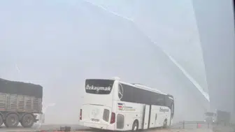 Konya'da sis kazaya neden oldu! Yolcu otobüsü kazaya karıştı