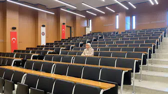 Konyalı siyasetçi atıldığı üniversiteye vekil ve hekim olarak geri döndü