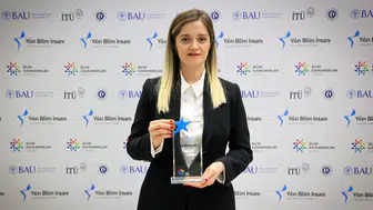 NEÜ’lü bilim insanına prestijli genç bilim insanı ödülü