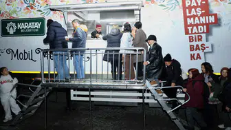 Konya Mevlana törenlerine sürpriz ilgi: Uzun kuyruklar oluştu!