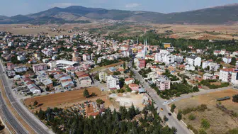 Çilek bereketi Konya'yı canlandırdı: İlçeye dönüş başladı