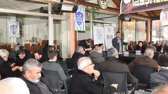 Konya'da akademisyenler vatandaşların sorularını kıraathanede yanıtladı