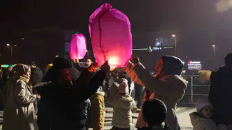 Çocuklar ve aileler Konya'da unutulmaz bir Fener Alayı gecesi yaşadı
