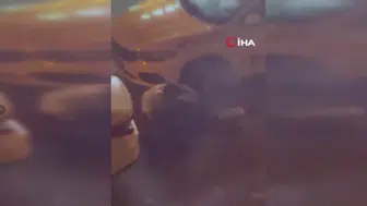 Kadınların taksi parası kavgası! Ücret yüzünden birbirlerine girdiler (VİDEO HABER)