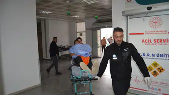 Aksaray'da bıçaklı kavga! 1 genç yaralandı