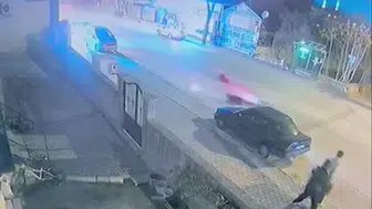 Konya'da yolun karşısına geçen 15 yaşındaki çocuğa motosiklet çarptı