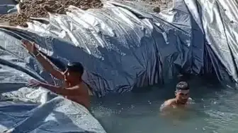 Konyalı çiftçi denizi tarlaya getirdi! Ovada havuz rüzgarı