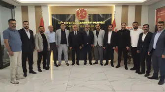 Konya’da dikkat çeken ziyaret! Görevden alınan başkan yerine gelen isimle buluştu