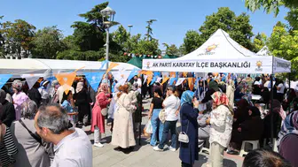 Konya'da aşure bereketi paylaşıldı! Vatandaşlar Kültürpark'ta buluştu