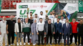 Konya'nın gururu oldular! Karataylı güreşçiler Türkiye ikincisi