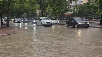 Konyalılar dikkat! Yağmur nedeniyle trafiğe açılan ve kapatılan cadde ve alt geçitler açıklandı