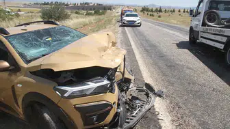 Konya’da kaza! İki SUV kafa kafaya çarpıştı
