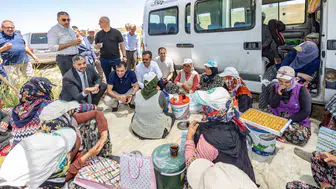 Başkan Özgökçen tarım işçileri ve çapacı kadınlarla buluştu