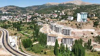 Konya'da yüzlerce aileyi sevindirecek proje! TOKİ konutları yükseliyor