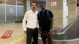 Konyaspor'un yeni sol kanadı, imza için Konya'da