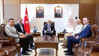 Yeni Valilik binasında ilk buluşma! Konyalı ticaret adamları Vali ile görüştü