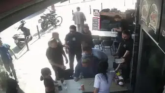 Konya’da döner yerken ölümden döndü! Polis memuru son anda yetişti