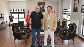 Oflu Hoca Konya’da! Kaymakam ile bir araya geldi