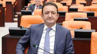 CHP’li Bektaş’tan 30 Ağustos mesajı! “Dumlupınar’da yakılan ışık hala yolumuzu aydınlatıyor”
