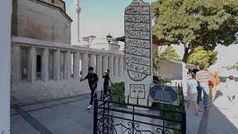 Her gün yanından geçiyoruz ama görmüyoruz! İşte Konya’nın ilk belediye başkanı