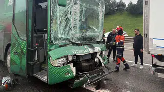 Konyaspor takım otobüsü kaza yaptı!