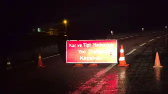 Konya yolu kar nedeniyle ulaşıma kapandı
