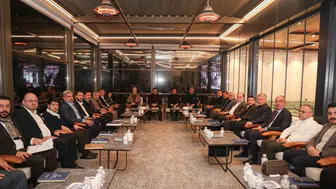 Konya’da AK Parti, Büyükşehir, belediye başkanları ve vekiller niye toplandı?