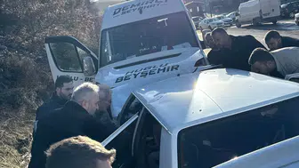 Konya’da yolcu minibüsü ile otomobil çarpıştı! 1 ölü