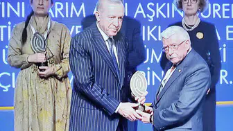 Cumhurbaşkanı Erdoğan'dan Konyalı usta isme ödül