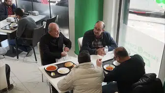 Konya’daki işletme fiyatı artırmak yerine düşürdü! Vatandaş doyacak