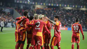 Süper Kupa'da ilk finalist Galatasaray! Dev maçta 5 gol çıktı