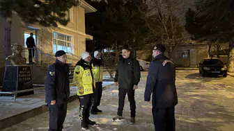 Yunak Kaymakamı Taşavlı’dan emniyet ve jandarmaya moral