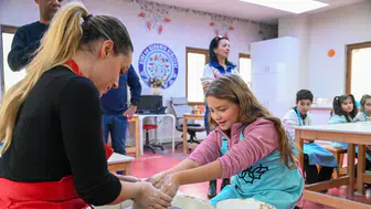 Erasmus öğrencileri Konya'da: Sanat ve Tasarım Atölyesi’ne uluslararası ziyaret