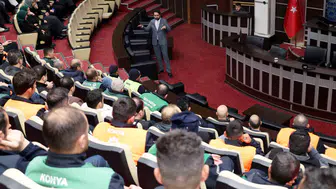 Konya’da sanal kumar ve sosyal medya tehlikesi masaya yatırıldı