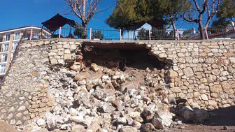 Karaman'ı sağanak vurdu, seyir terasının duvarı yerle bir oldu