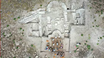 Konya Listra’da büyük keşif! 800 yıllık muska ve yabancı sikke bulundu