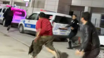 Aksaray’da ilginç olay! Yaralılar tedaviyi bırakıp gazetecilere saldırdı